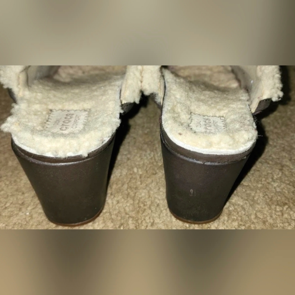 Sherpa Lined Crocs Dark Brown Suede Heeled Mules Clogs Faux Fur Sze 9 - Picture 8 of 8